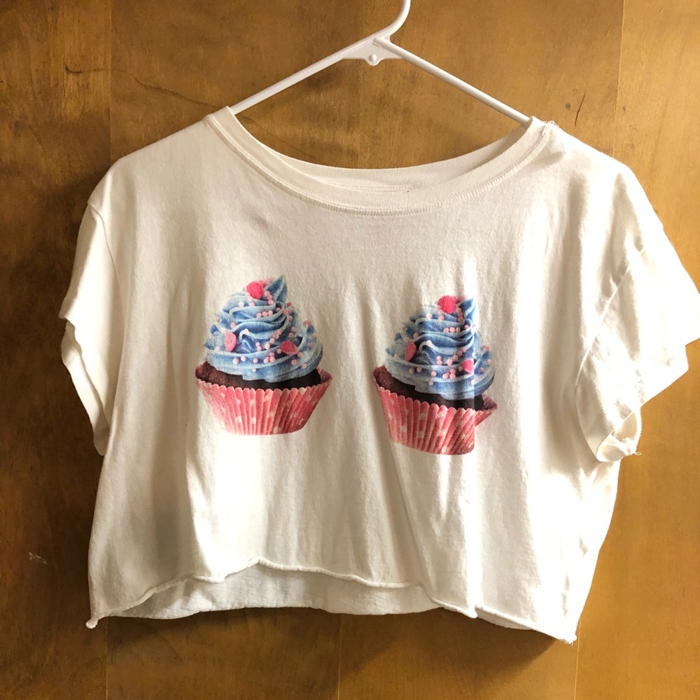 Crop top - cupcakes